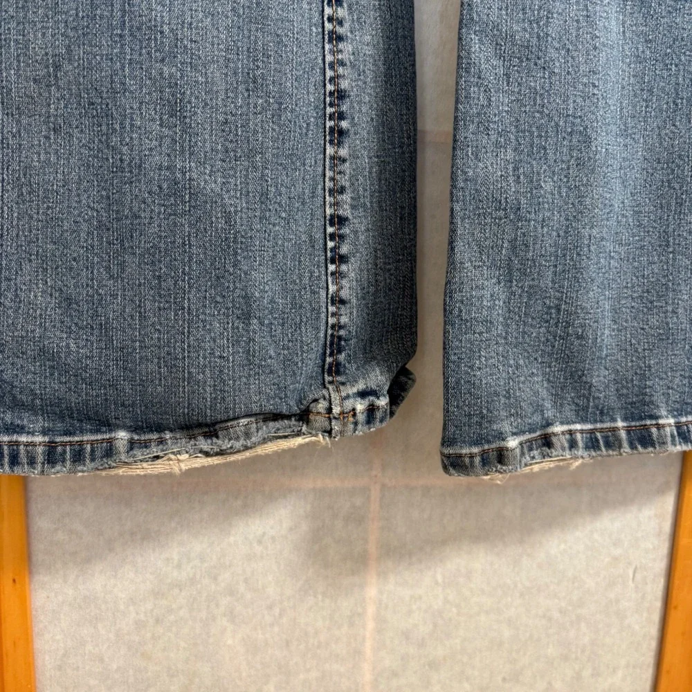 Silver Jeans Co Womens Flare Jeans Light‎ Wash Denim Size 29 Y2K Retro
